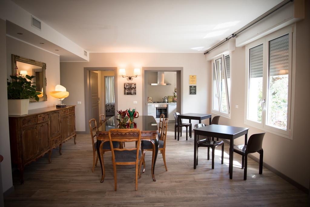 B&B La Dimora Del Garda Sirmione Bagian luar foto