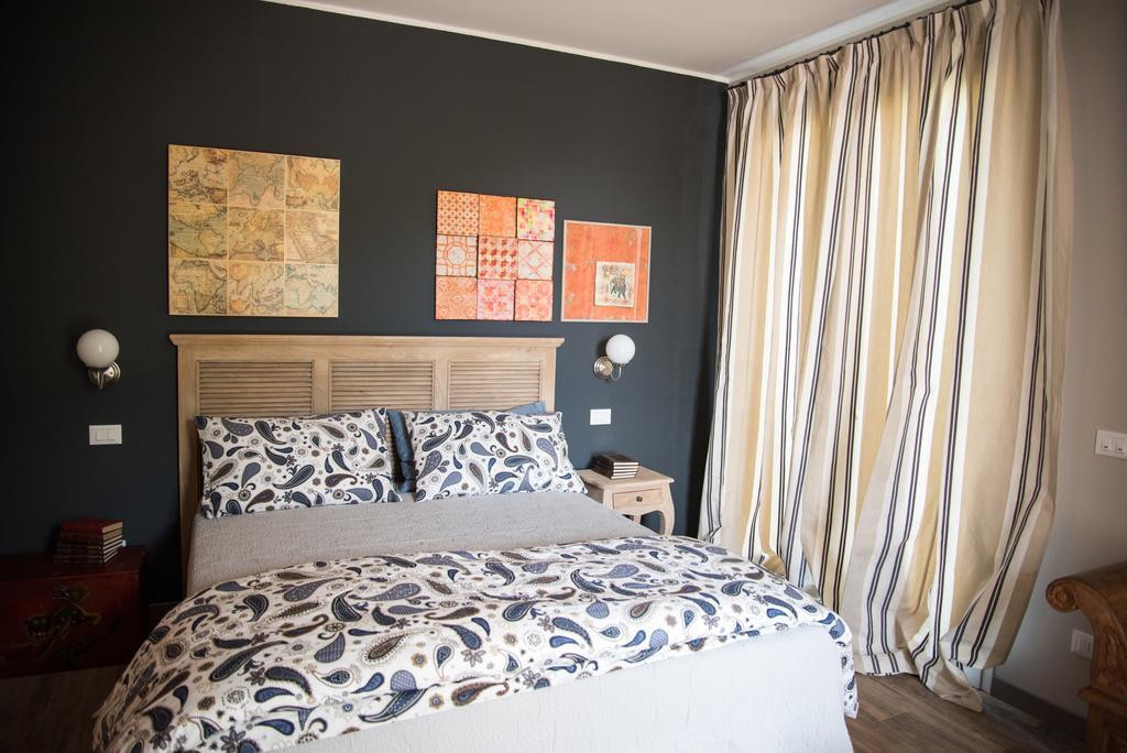 B&B La Dimora Del Garda Sirmione Ruang foto