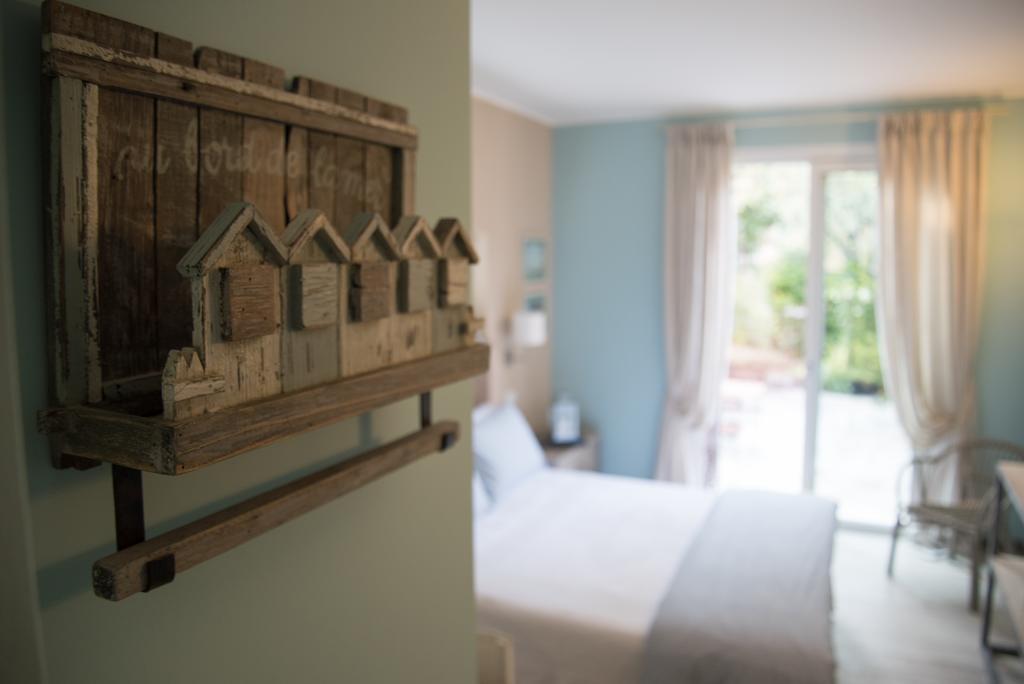 B&B La Dimora Del Garda Sirmione Ruang foto