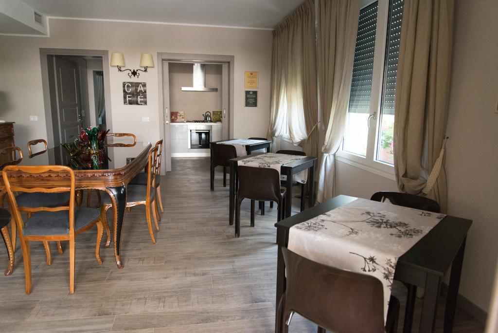 B&B La Dimora Del Garda Sirmione Bagian luar foto