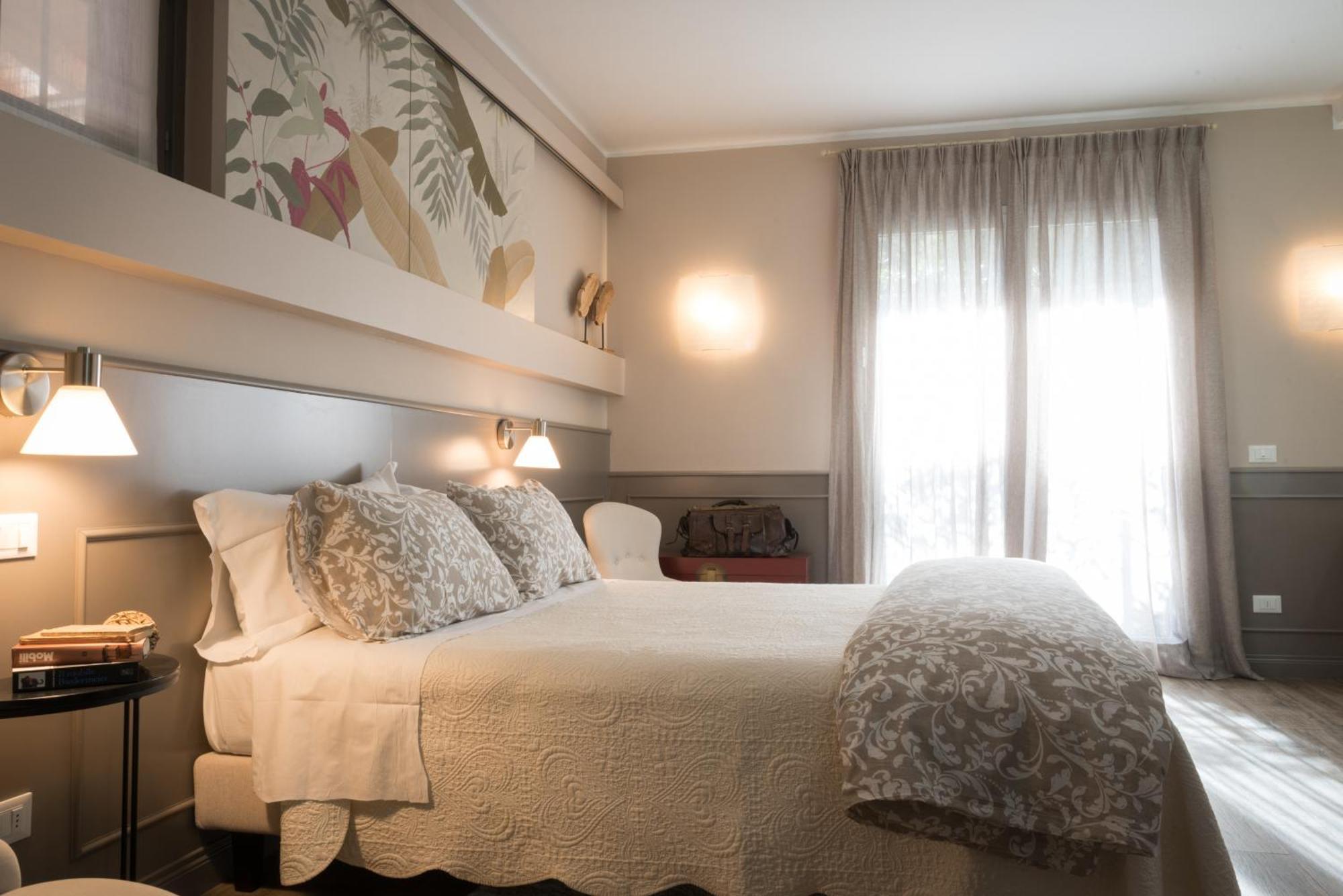 B&B La Dimora Del Garda Sirmione Bagian luar foto