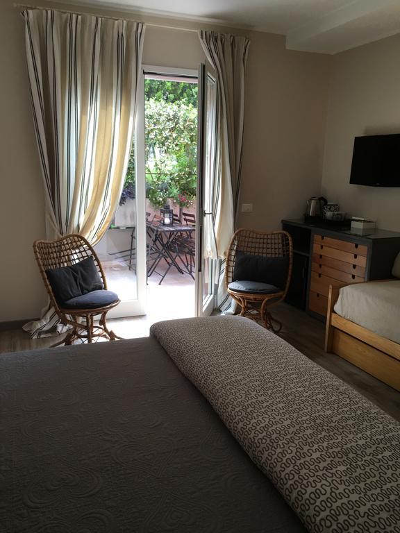 B&B La Dimora Del Garda Sirmione Bagian luar foto